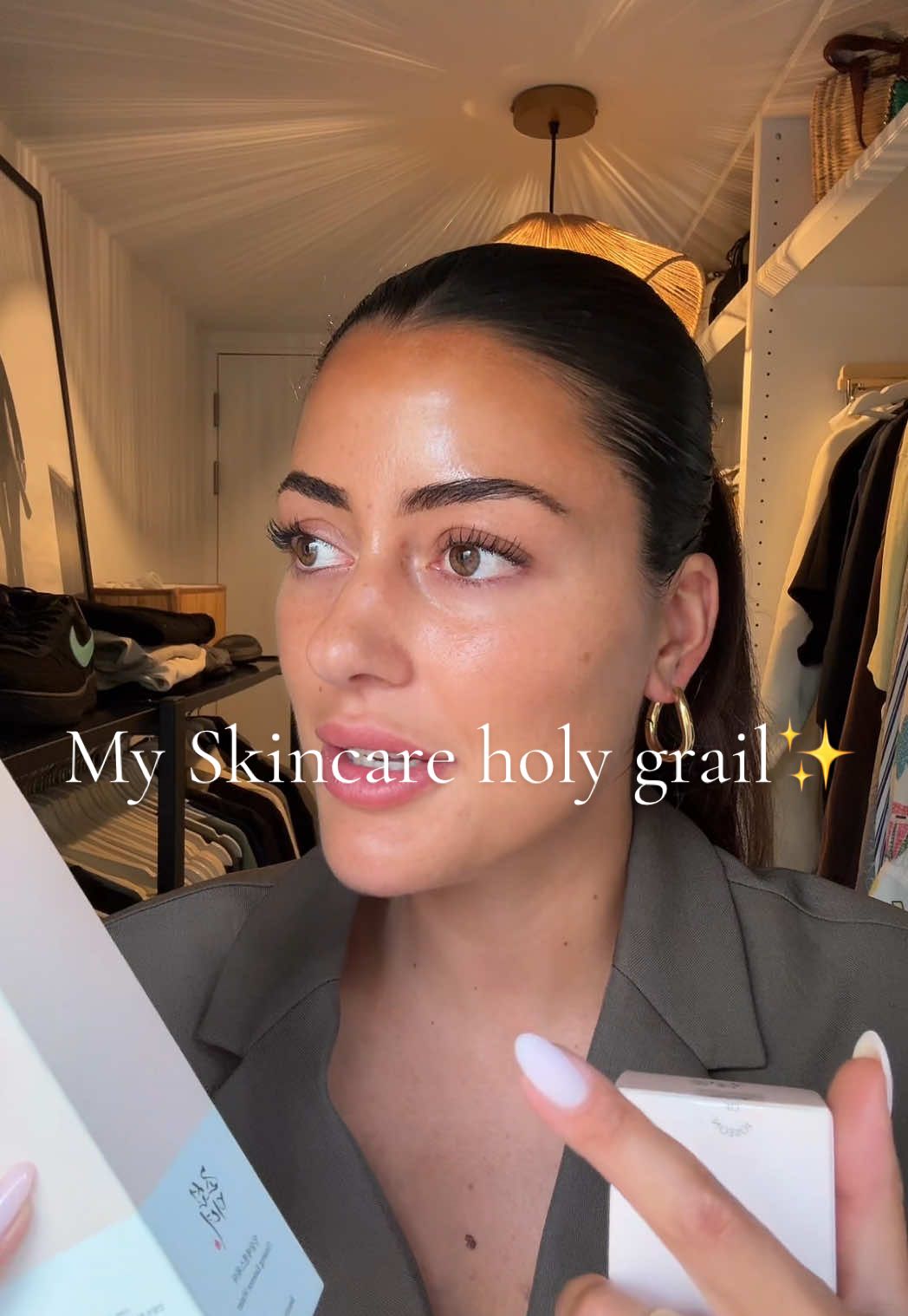 Thank me later 🖤 @Beauty of Joseon ze hebben nog tot 35% korting bij douglas!        #skincare #beauty #skincaretips #fyp #beautyofjoseon #holygrail #SelfCare #review #viral 