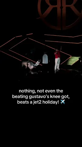 200 pounds off for a family of four! (looking at you @Big Time Rush) @Gustavo Rocque #bigtimerush #pncbankartscenter #gustavo #jet2holidays #btr #jersey #bigtimerushtiktok 