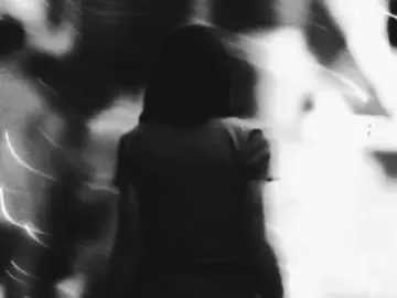 ما يذبح الرجال غير الحسايف ‏اليا تذكر فرصةً وقتها فـات ‏يصير في صدره عليها لهايف ‏وده على ترجيعها مير هيهات ‏والا الحسايف عقب صدرت عايف ‏صيحت خلا يفرح بها كل شمات ‏تعلم الرجال عض الشفايف  ‏وتذوقه موته وهو مابعد مات #meetjoeblack #bradpitt  #عبدالله_بن_زويبن 