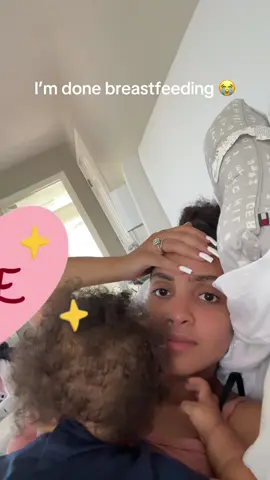 #MomsofTikTok #momlife #momtiktok #breastfeeding #breastfeedingjourney 