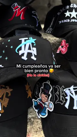 ¿Tu ya tienes el regalo para tu persona especial? Adquiérelo con nosotros tenemos variedad de modelos 🧢😮‍💨👌 #gorras #gorrasoriginales #cumpleaños #regalos #paratii 