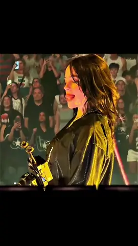 A lot of editors are using the last clip rn :3 // billie eilish scenepack  #billieeilish #billieeilishclips #editinghelp #fyp #scenepack #edit 