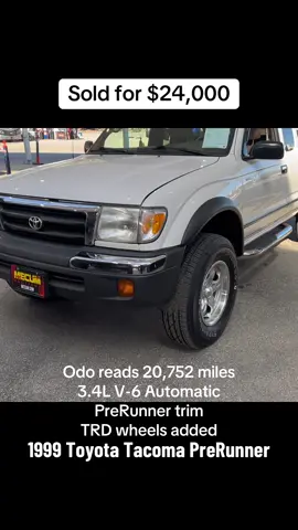 #classiccar #tiktokautocampaign #toyota #90s #truck 