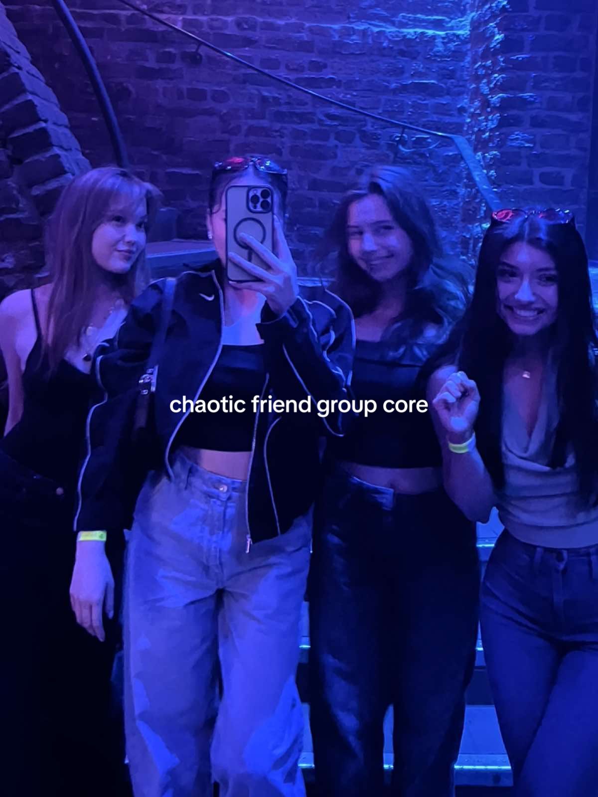chaotic energy  #friends#friendgroup#friendship#corememories#chaoticenergy#fun#nightout#fyp#paramore#hardtimes  