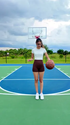 Be Honest… How’s My Basketball Dribbling? 🏀👀 #basketball #basketball🏀 #bball #sports #Outdoors #newbie #dribble #foryoupage #fyp 