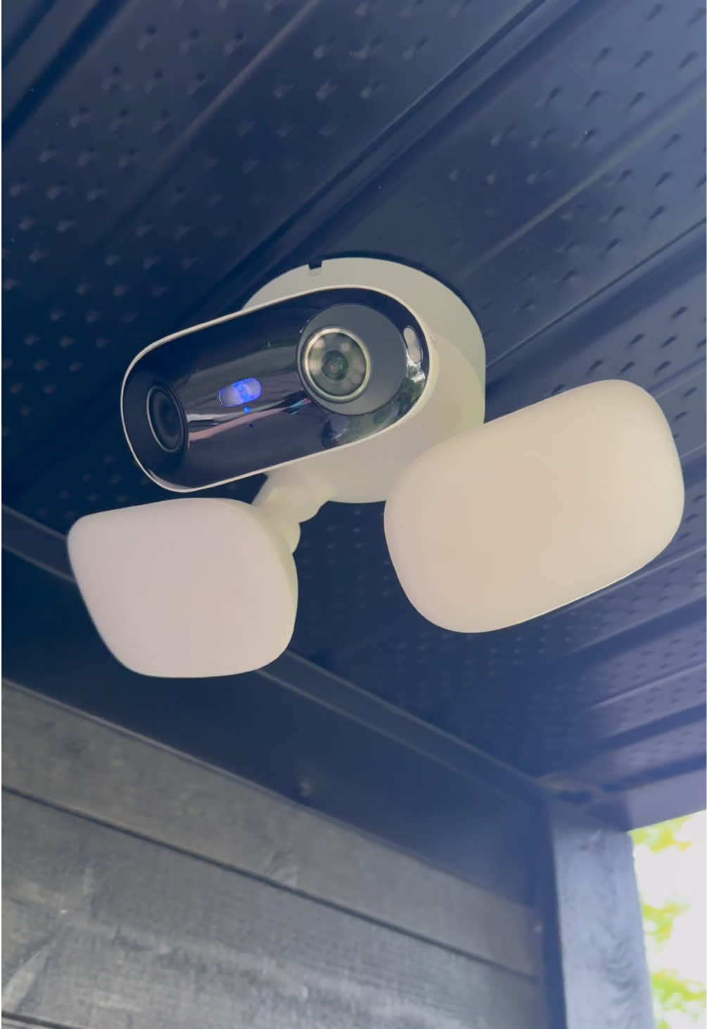 Super wide and super secure 🔒 #securitycamera #floodlight #reolink #elitefloodlight #reolinkelite 