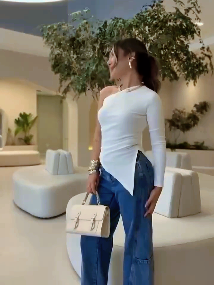 Blusa feminina nula, manga longa, assimétrica de um ombro só, ribana canelada. cometa EU quero que te mando o link. #roupas #shop #shopee #tiktokshop #achadinhos #novidades 
