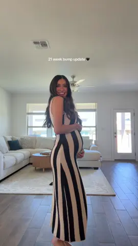 21 weeks !!! 🖤🖤🤍🤍 #21weeks #21weekspregnant #bumpupdate #pregancytiktok #pregnant #firsttime #boymom 
