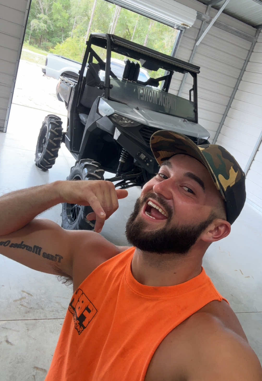 I’ll call you back my girl calling…                                               #funbucketkustoms #fbk #kustom #mygirlcalling #trend #blackgirl #Love #mygirl #joke #imovecarsmf #floridatoys 