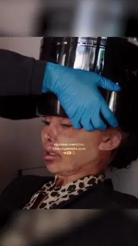 Hay que tener cuidado con las alergias 👀 | #cinematography #cine #peliculas #cineenespañol #momentos #peinado #salon #belleza 