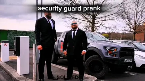 security guard prank | part 2 . . #security#securitycameras #securityprank #eddiehall 