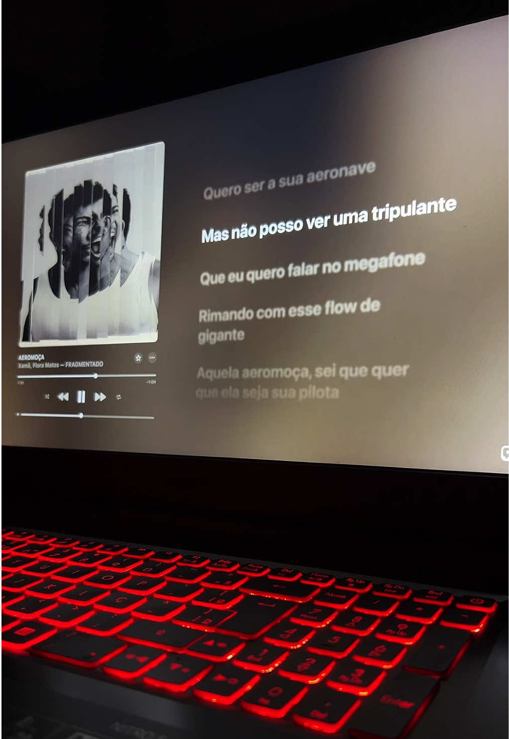 Aeromoça >>> #floramatos #xama #musica #biscoito #lyricsedit #sound #lyrics_songs #fyp #trap #rapfeminino #funk #pop #afropaty 