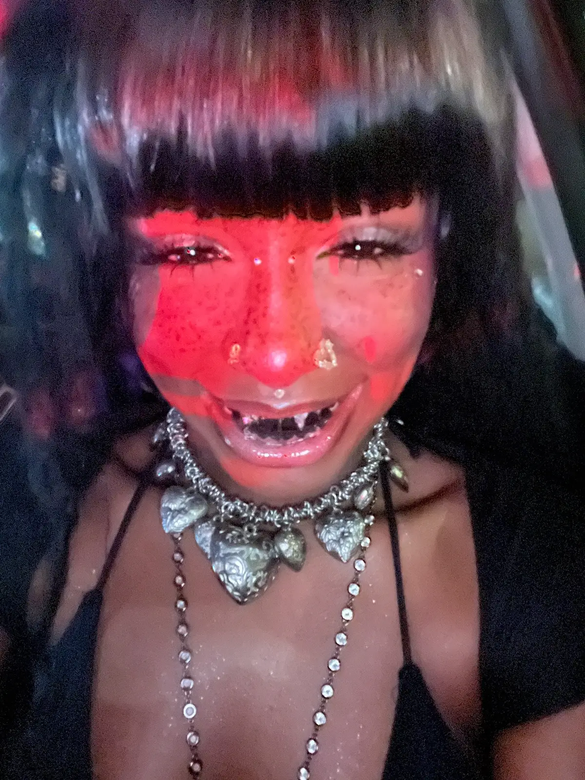 she said she like my grillz🕷️