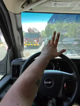 traffic traffic lookin’ for my chapstick #foryou #fyp #fedex #fedexdriver #chicago #deliverydriver #illinois #pov #dayinthelife 