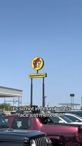It’s so hot in Texas Buccees Face Melted Off! #lol #joke #comedy 