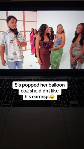 I feel like they popping for silly little things like that. Like c’mon ladies!😫😳#poptheballoon 