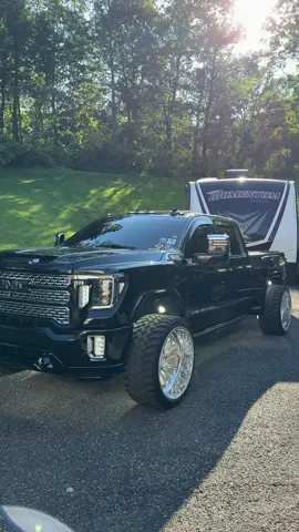 Useless ahh truck #marchebbelinck #S400 #l5p #s472 #denali #nh #trucktok #stocks #26x14 #beater #gmc #typeshi 