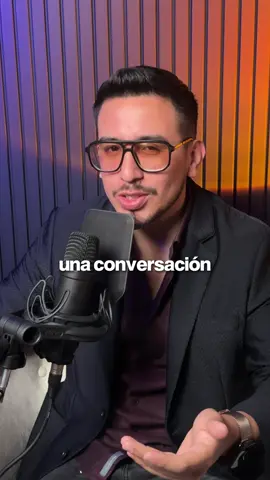 Lo que dices al irte importa más • Acercarte no es lo difícil… lo que te diferencia es cómo te despides. • Muchos buscan la frase perfecta para empezar. Pero lo que deja huella es el cierre. • Esta frase simple transmite dirección, seguridad y cero necesidad 🧠 • No compites por atención, la inspiras. • Y ese micro-retiro… cambia todo. ¿Quieres dominar este tipo de conexión natural? Comenta 