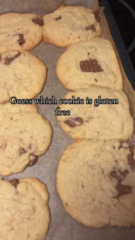 UPDATE: I have a gluten allergy not celiac disease so they can touch without any problem. #baking #glutenfree #help #fyp 