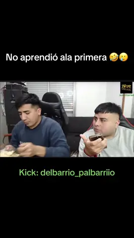 Todo muy normal por acá 🤣  Estamos en kick como  Delbarrio_palbarriio 🍀 . . . . . . . . . . #reels #fyp #viralllllll #mds #kick #barrio #delbarrioparaelmundo 