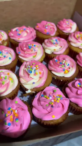 Ombré cupcakes?!?  We got u😁 dm us on ig or WhatsApp:8687434180 to place your orders Cupcakes are $8 each!  Order 3 dozen and get 4 extra cupcakes free!!!!