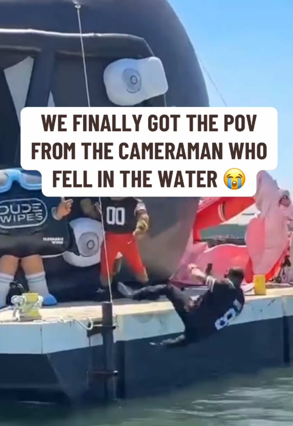 LMAOOO NOT THE FLAILING FOOT on this poor cameraman 😭 Are you ok?? @Ross Smith #pov #dudewipes #clevelandbrowns  #fail 