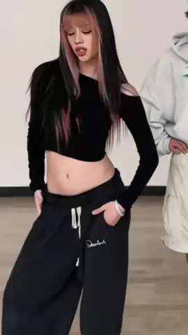 #MEGAN meu sonho é ter o corpo da megan 😭 pedido : @𐔌ׁ𓈒 𝓑ibiz𑄝ׁׅca  ❤︎  주니ೀ  #Kpop #fyp #4k #fancam #katseye #gabriela #foryoupage 