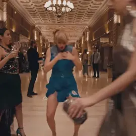 WOOBIDY WIGGLY WOBBLY #fyp #fypシ #foryou #taylorswift #ts #funny #erastour #travisscott 