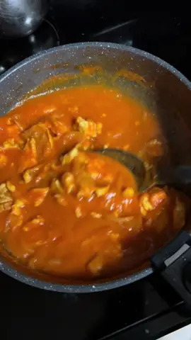Huevo en salsa de tomate y unos buenos frijolitos al estilo San Luis Potosí 🇲🇽💪💪