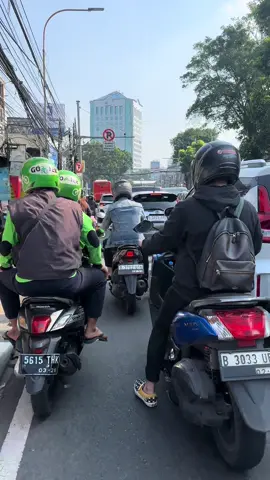 Ambil free (gratis) siapa tau bisa sedikit bermanfaat🙌 Footage In Jakarta Jakarta dan sekitarnya #fyp #view #jakarta #pagi #sunrise #Threads #hd #macet #freefootage 