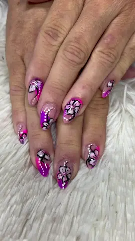 A really pretty flower set using pigment powders #FlowerNails #SummerNails #AlmondNails #ShortAlmondNails #FYP