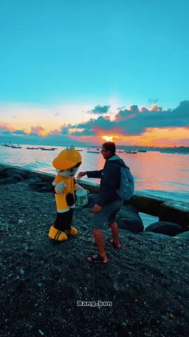 Jangan galau galau kawan Yuk jogetin ajah 😂😂 📍 dermaga kota agung #remix #remixlampung #sunset #djremix #pantai #dermagakotaagung #tanggamus_lampung #fypシ゚ #fypage #fyp #fyppppppppppppppppppppppp #remixviral 