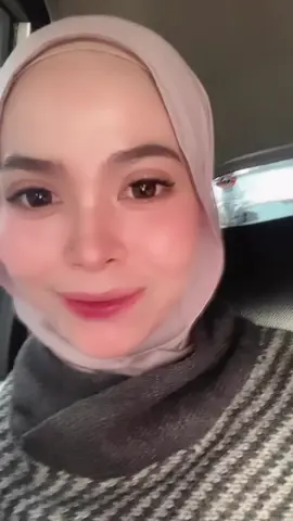 liat liat galeri, nyesek ya Allah😭 padahal kita sedekat ini dg adik aku 🥹 .. tp kenapa di balas dengan pengkhianatan 😭😭 @cewek aries♈🦋 @kastaritri #iparadalahmaut #fyp #xybca 