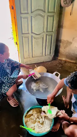 kita hari produksi sempol mas roy 18 kg untuk hari ini yuu yg penasaran dengan rasanya sinii mampir#sempolayam #sempolmasroy #anakmudasukses #bisnisanakmuda #fyp 
