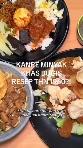 [SAVE‼️] JUALAN PAKAI RESEP DARI 1960-AN?!🥹🫶🏻 Kebayang kan legendarisnya gimana? Dan salah satu khas menu mereka yang merupakan signaturenya: Kanre Minyak. Menu ini dari khas Bugis yang mereka kombinasikan dengan pecintaan darat. Dan aslii dari pembumbuannya medok sekali, dari ayam camba yang meresap, lembut, terus dimakan bareng dengan nasinya yang rempahnya harum!🥹 Kalian juga bisa temukan menu-menu lain yang banyak pilihan seperti yang ku cobain disini: bakmi ayam jamur, nasi campur, sop rawon, nasi timbel, dan lain!👌🏻 Pas kesinii aja rame banget gak main, berasa kenapa legendaris!😜✨ 📍Dapur Harapan, Jl. Merpati No.5, Kunjung Mae, Kec. Mariso, Kota Makassar, Sulawesi Selatan 90124 💰Start 40k+/orang ✅No Pork No Lard ⏰08:00-18:00 🛵GrabFood & GoFood & ShopeeFood 📲Seluruh informasi ada di video! 📌Follow @saya_suka_makann for more culinary videos! #kulinermakassar #kulinermakassarenak #kulinerlegendaris #kulinermks #makassarinfo #makassarinfoku #makassarinfokuliner 