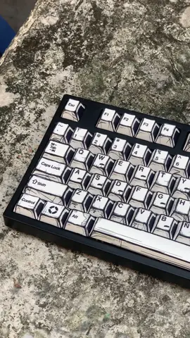 cool keycaps😎 #mechanicalkeyboard #keycaps #komik #anime #2danimation #mechanicalkeyboards #pbtkeycaps #fypviral #manga #keyboard #keyboardasmr #keyboardart #keycapset #gamingkeyboard #keyboardmechanical #retrogaming #comic