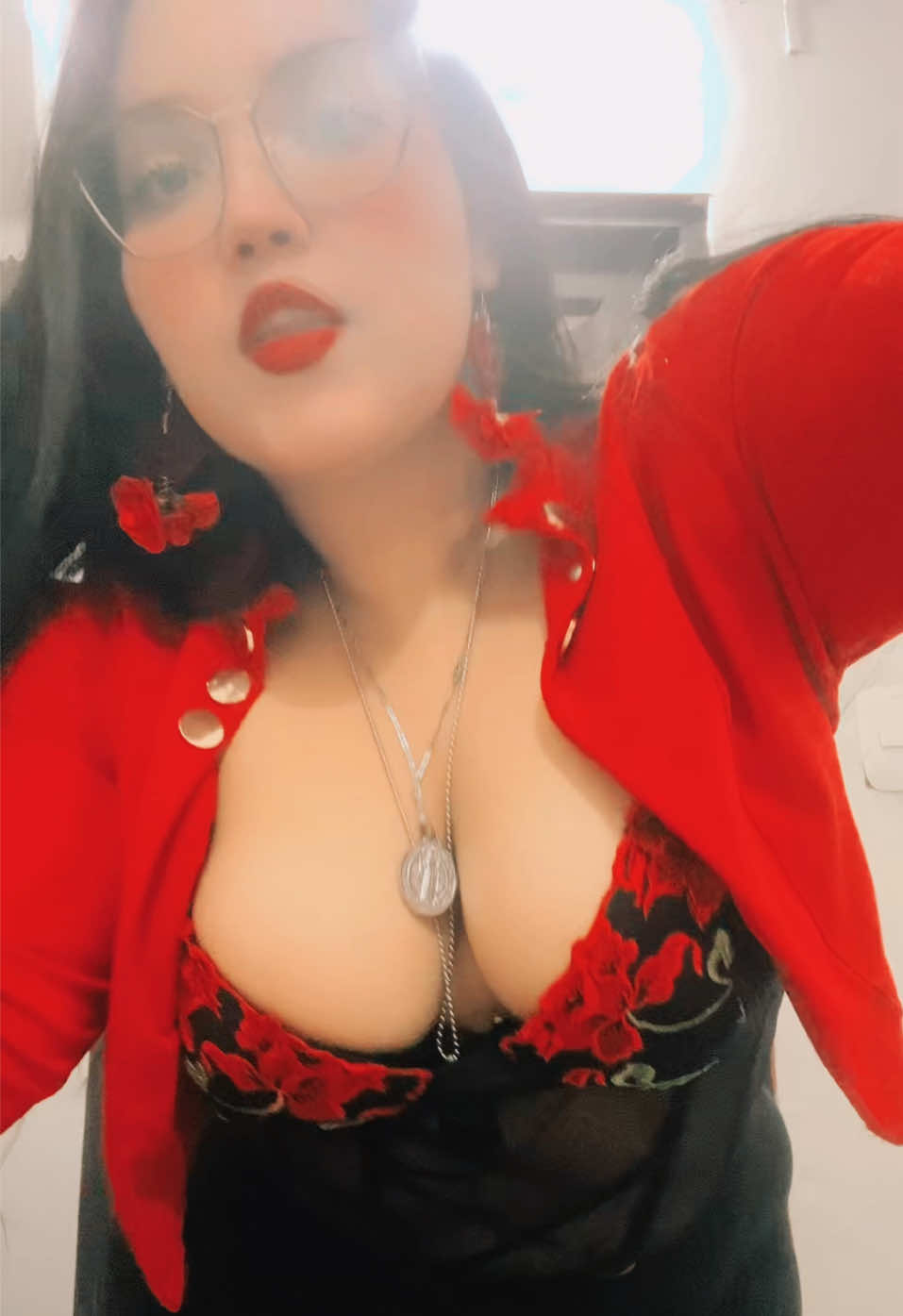 #cryforthemoon #metal #curvy #curvyfashion #thick