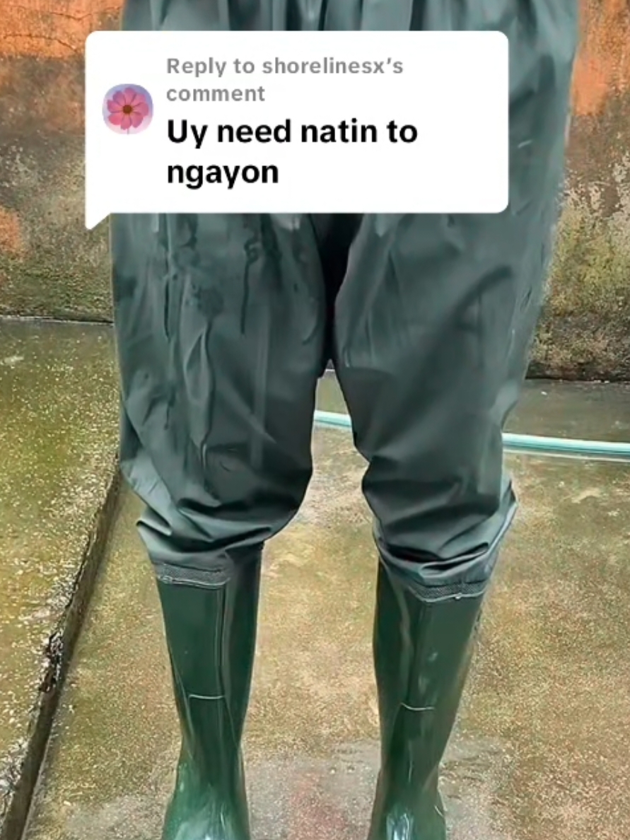 Replying to @shorelinesx magcheckout na habang available pa!! #waistlength #rainyboots #fyp 