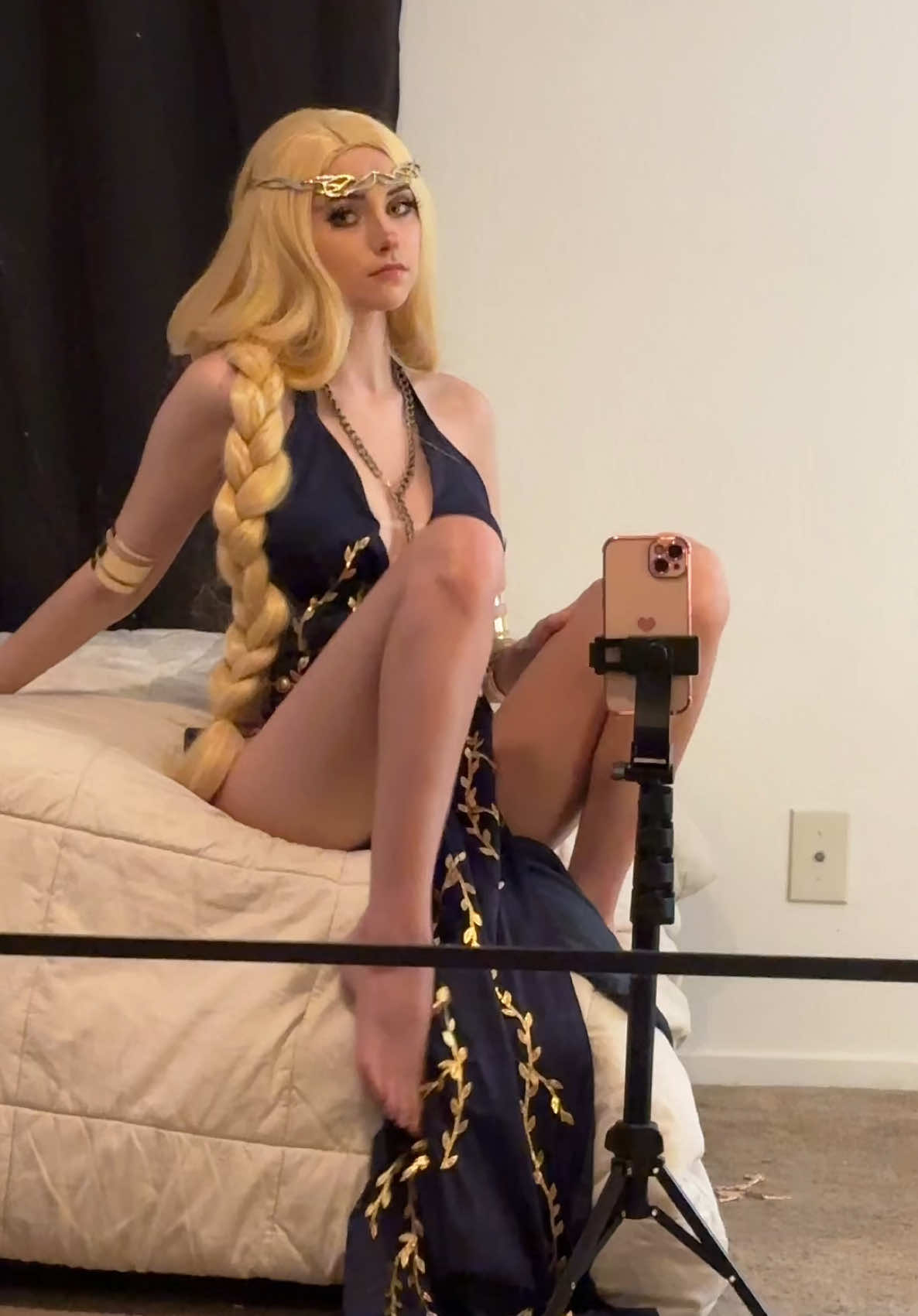 pov: marika mogs u to bbno$  (also its midnight soon im in ur walls) #eldenring #cosplay #queenmarika #eldenringcosplay #eldenringdlc 