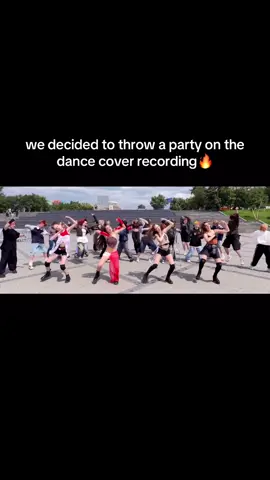 full version + dance break is already out!! link in bio #blackpink #jump #lalisa #jennie #jisoo #rosé #blink 