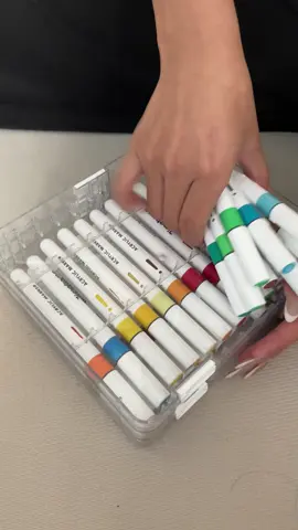 Super practical nail polish! With it, you can color your nails or anywhere you want to draw! ( Except in the 💦😂LOL#backtoschool #timetome #acrylicmarker #viralvideo #nailspen #acrylicpainting #Marker 