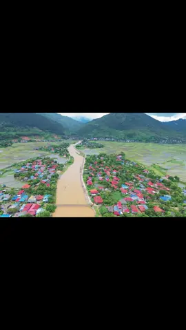Trả lời @tuhy_trammz hàng xóm có thấy nhà mình ở đâu khum?