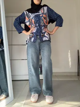 cakep bgt guys kemeja batiknya adem ga bikin gerah