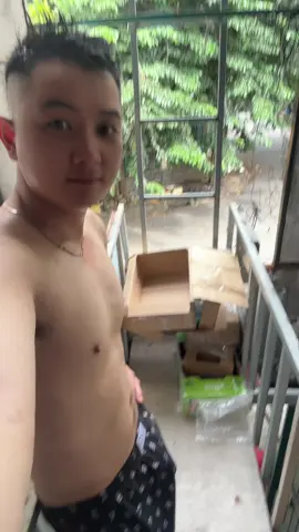 Nay nhìn phát tướng quá