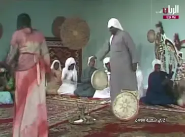 فن من الفنون القطرية قادري على طمبورة  اداء فرقة عناد (عدة زميم ) السنجك راشد المناعي  والاغنية هذي من ابداع راشد المناعي رحمه الله  وغناها من بعده كثير من الفنانين وغيروا فيها 