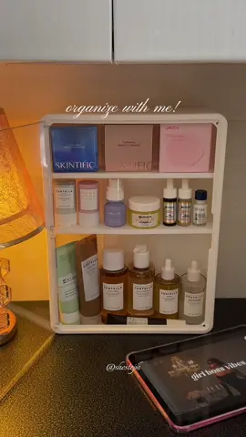 wall mounted storage box link here 👉🏻@stephanie𑁤👈🏻 @AileenStore  #storagebox #wallmounted #recommendations #aesthetic #organizer #mini #cabinet #homedecor 