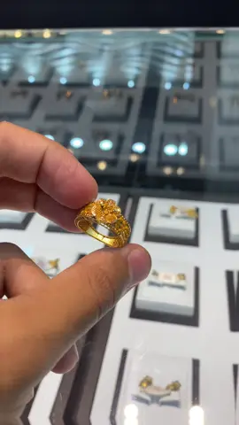 21k gold ring new design for order or more details contact or dm me @Hamid Awan #shahzadjewellersatd #abbottabad #mansahra #haripur #gold #pakistan #viral #goldratetoday #set #hazara 