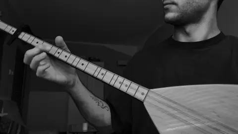 UZUN İNCE BİR YOLDAYIM #aşikveysel #czrepublic🇨🇿 #bağlama #müzik #keşfettt 
