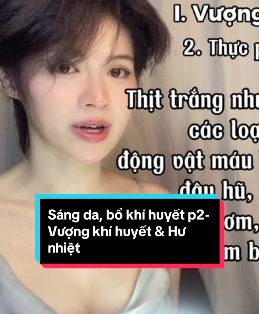 Vượng khí huyết, thiếu khí huyết, hư nhiệt nói nghe phức tạp z thui chớ đơn giản là mấy bà cứ ăn cơm nhà với các món ăn truyền thống của người Việt Nam cho tui, bớt ăn lặt vặt ngoài đường lại kết hợp với với sống lành mạnh, vận động thường xuyên là ổn định khí huyết lại à (Hehe đương nhiên lại phải kết hợp điều chỉnh một chút như tui có chỉ ở cả 2 video rùi). Nếu mấy bà để ý thì ẩm thực Việt Nam mình nó rất là tinh hoa hội tụ luôn á. Để tui ví dụ vài cái cho mấy bà dễ hiểu nha: Mấy bà có để ý lúc nào mấy món như cá hấp lúc nào cũng có kèm với hành, gừng, ớt hong? Rồi nhiều ví dụ khác nữa như bún đậu mắm tôm, trứng vịt lộn phải ăn với rau răm, ốc bu hấp sả, làm gỏi lúc nào cũng có tỏi ớt… Không những vậy mà cách kết hợp các món trong trong từng bữa ăn của người Việt mình mấy bà để ý nó cũng sẽ tương tư như vậy. Vd như thịt kho tiêu, kho tộ hay ăn với canh bí, canh mồng tơi, canh chua… chớ ít ai ăn với canh ngải cứu đúng hong. Ẩm thực Việt Nam đối với tui là một kho tàng tri thức không chỉ về dinh dưỡng mà còn kết hợp cả y học cổ truyền nữa. Kiểu như ông bà mình ngày xưa quan sát khí hậu, thể tạng, phong thổ và tập quán qua hàng nghìn năm xong đúc kết lại cho thế hệ mình bây giờ xài vậy á.  #uyennhi #100ngaythaydoi #50ktipslamdeplonxon#50ktipslamdeplonxonhihuyet #dieuhoakhi #hukhi #luuthongkhihuyet #khihuyet #dadeumau #giammun #dahonghao #trangda #duongkhihuyet #kinhnguyet #vuongkhihuyet #hunhiet #bổkhíhuyết #vượngkhíhuyết #hưnhiệt #thucphamtotchosuckhoe #thucphamtotchoda #angidedep #trangda #datrang #datranghong #dasangmin 