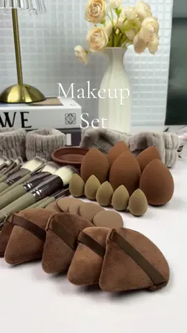 Part 22 | This is a perfect gift girl🤎 the 30 brushes it includes work so good. This whole set is only $15 rn. RUUNNN #tiktokshopfinds #makeupbrushes #makeuptools #brownaesthetic #neutralaesthetic #vanityorganization #tiktokshopblackfriday